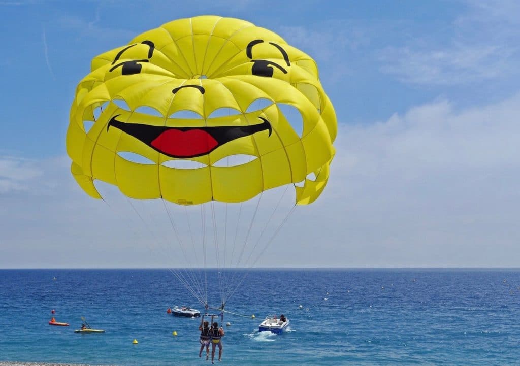 Parasailing Experience Parasailing Experience/erasmus barcelona /Barcelona Water Sports