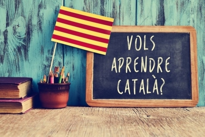 Catalan is not a dialect