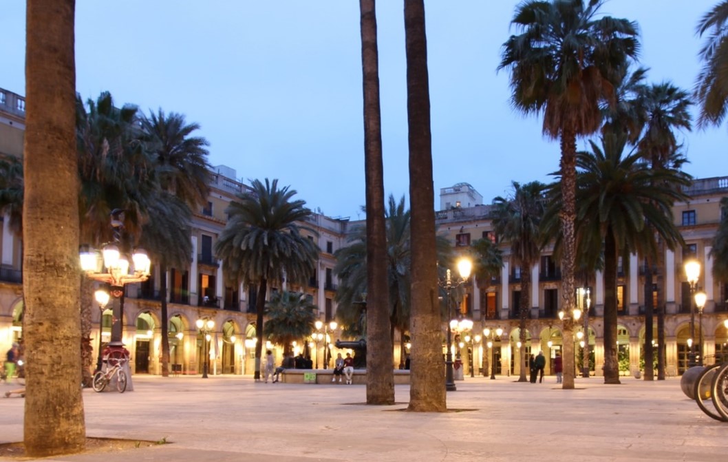 Plaça Reial offers many spots to take the best Instagram pictures.
